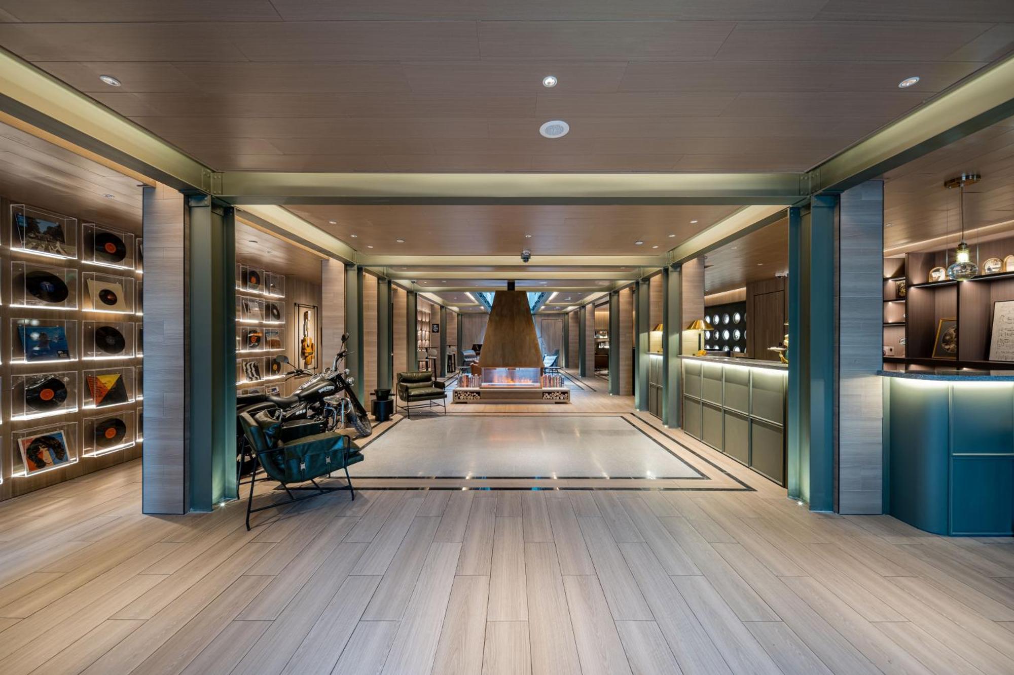 Atour World Expo West Gaoke Road 4*